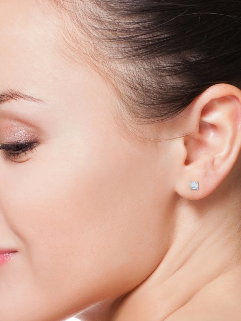 Made in Canada⎜14K Gold Basket-Set Square Genuine Aquamarine Stud Earrings